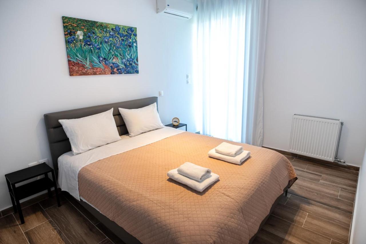 Cozy Apartment In Palaio Faliro With A Great View Athen Eksteriør billede